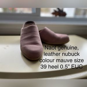 EUC Naot mauve mules